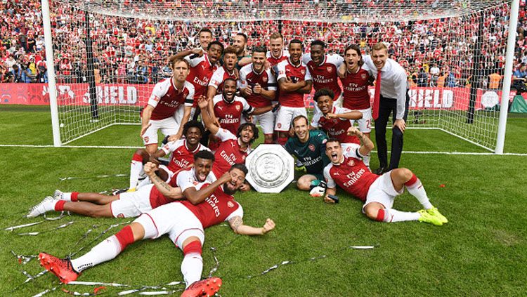 Pose selebrasi para pemain Arsenal juara Community Shield 2017. Copyright: © Getty Images