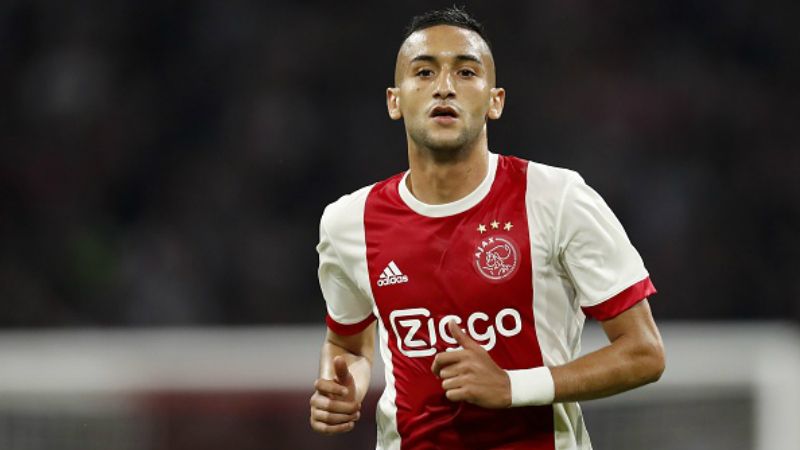 Hakim Ziyech, bintang Ajax Amsterdam, yang kabarnya sudah menyetujui kesepakatan dengan klub Liga Inggris, Chelsea. Copyright: © Getty Images