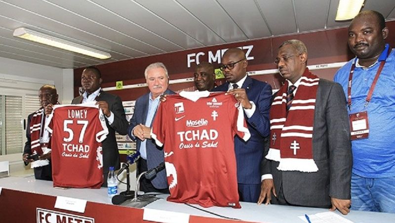 FC Metz menjalin kerjasama sponsorship dengan pemerintah Chad. Copyright: © cnn.com