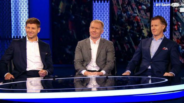 Steven Gerrard, Paul Scholes, dan Steve McManaman. Copyright: © Buzznews.co.uk