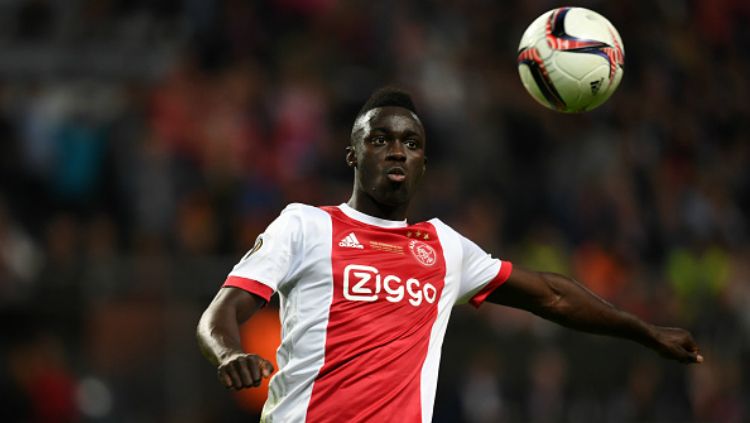 Davinson Sanchez, pemain Ajax Amsterdam diincar oleh Tottenham Hotspur. Copyright: © Getty Images