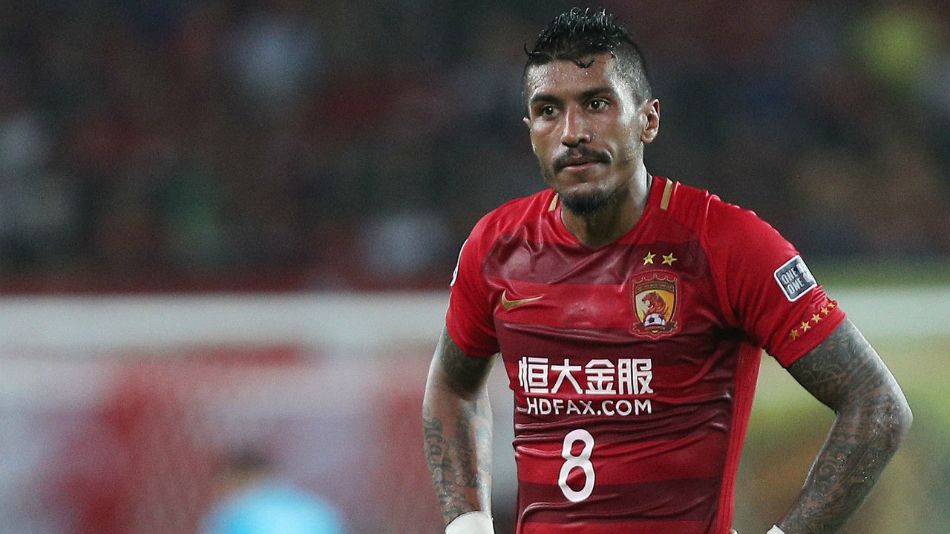 Paulinho, durante un partido del Guangzhou.