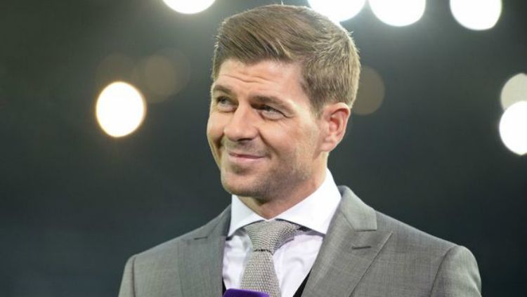 Legenda Liverpool, Steven Gerrard, berbahagia lantaran putri sulungnya kini sudah berusia 16 tahun. Copyright: © Publicity Picture