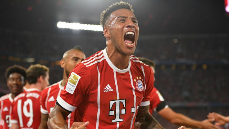 Eks gelandang Bayern Munchen, Corentin Tolisso, menyebut dirinya bakal bermain di Liga Inggris, bersamaan dengan munculnya Manchester United dan Arsenal. Copyright: © INDOSPORT