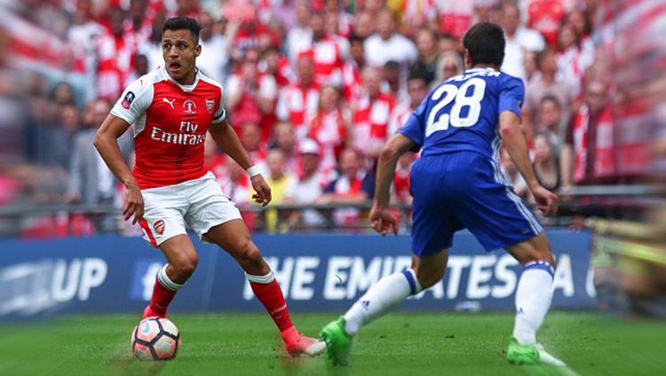 Alexis Sanchez (Arsenal) saat pertandingan melawan Chelsea. Copyright: © Getty Images