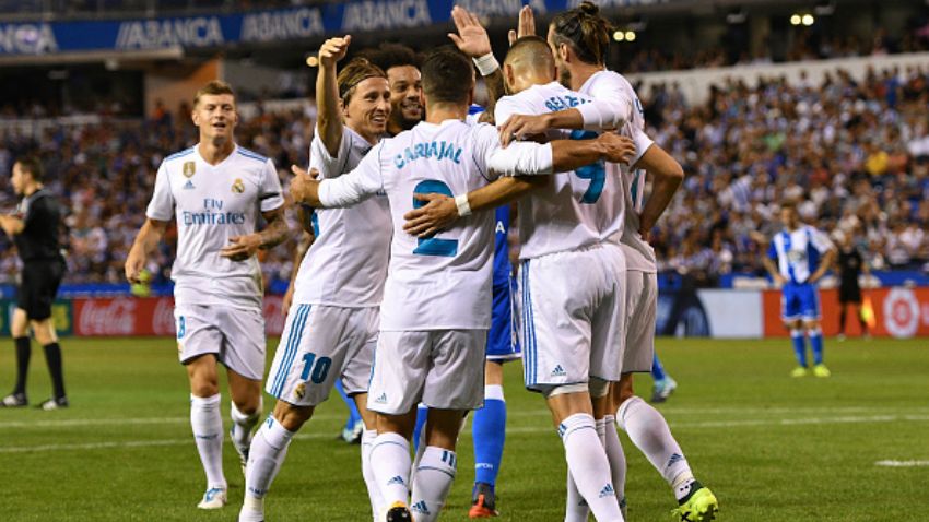 Skuat Madrid merayakan gol Bale. Copyright: © Getty Images