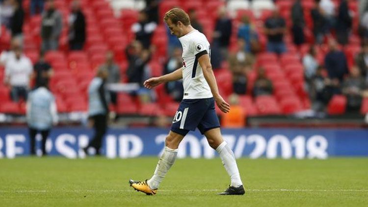 Penyerang Tottenham Hotspur, Harry Kane, gagal mencetak gol meski sudah melakukan 8 tembakan. Copyright: © mirror.co.uk