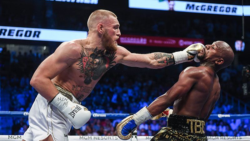 Meski Kalah Dari Mayweather Mcgregor Dapat Pujian Mike Tyson Indosport