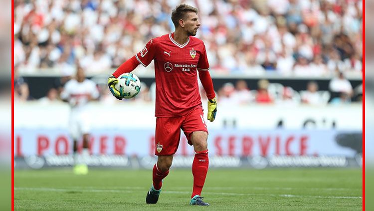 Ron-Robert Zieler, eks kiper Manchester United yang tengah diincar Liverpool. Copyright: © Getty Images