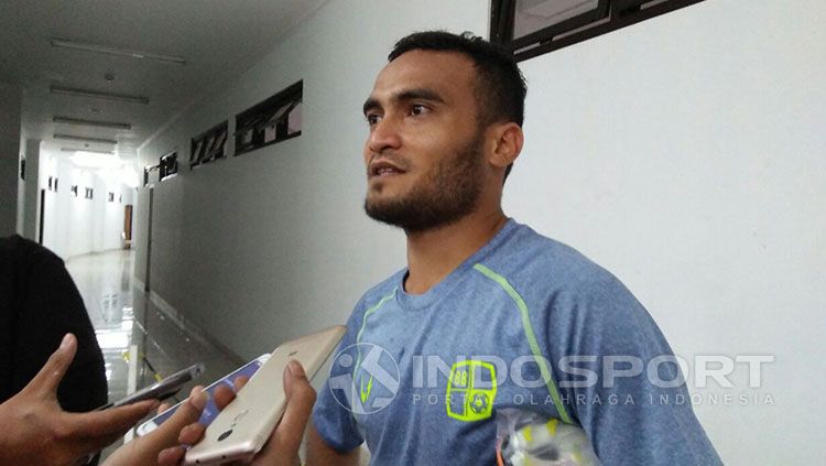 Kapten Barito Putera, Rizky Pora menyambut positif wacana yang menyebut kompetisi Liga 1 2020 akan kembali berlanjut pada September mendatang. Copyright: © Zainal Hasan/Indosport