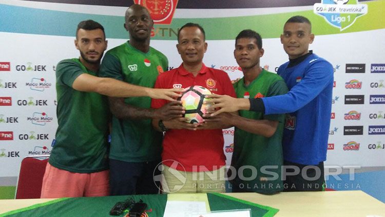 PS TNI akan diperkuat 4 amunisi anyar di putaran kedua Liga 1. Copyright: © Zainal Hasan/Indosport