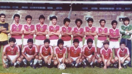 Timnas Indonesia 1981 saat melawan fiji. Copyright: © bolalob.com