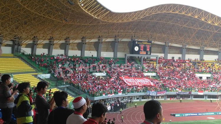 Kondisi Stadion Patriot. Copyright: © INDOSPORT/Petrus Manus Da Yerimon