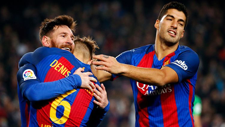 Tiga bintang Barcelona 2016/17, Lionel Messi (kiri), Denis Suarez (tengah) dan Luis Suarez. Copyright: © getty images