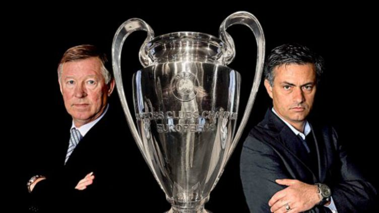 Jose Mourinho (kanan), Sir Alex Ferguson, dan trofi Liga Champions. Copyright: © Daily Mail
