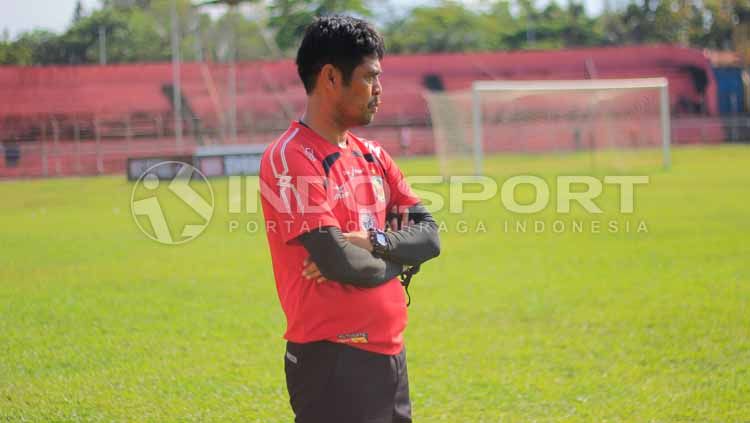 Nilmaizar, pelatih Semen Padang FC. Copyright: © Taufik Hidayat/INDOSPORT