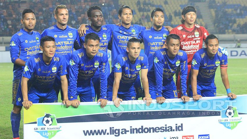 Persib Bandung memilih fokus mempersiapkan diri menghadapi Bali United pada laga kandang Gojek Traveloka Liga 1 di Stadion Si Jalak Harupat, Kabupaten Bandung, Kamis (21/9/2017). Copyright: © Arif Rahman/Indosport.com