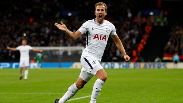 Aksi Harry Kane saat melawan Dortmund. Copyright: © Mirror.co.uk