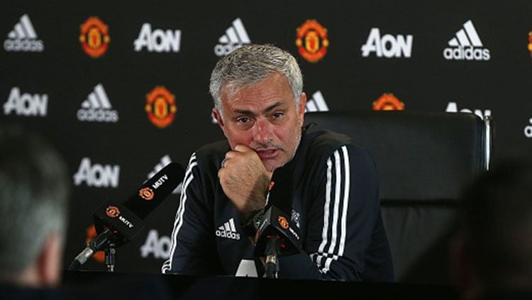 Jose Mourinho, pelatih Man United. Copyright: © getty images