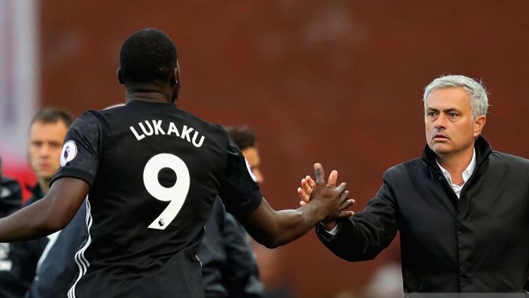Romelu Lukaku dan Jose Mourinho. Copyright: © getty images