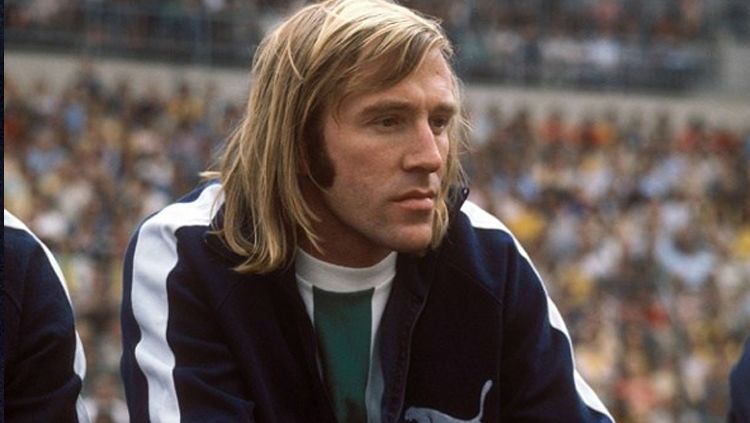 Gunter Netzer, legenda Bayer Leverkusen. Copyright: &copy; FootyJokes.net