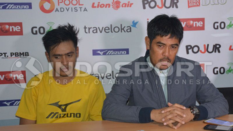 Bek Persela Lamongan, Novan Setya Sasongko dan Nilmaizar akui butuh waktu 2 bulan untuk berlatih sebelum kembali jalani laga lanjutan Liga 1 2020. Copyright: © Taufik Hidayat/INDOSPORT