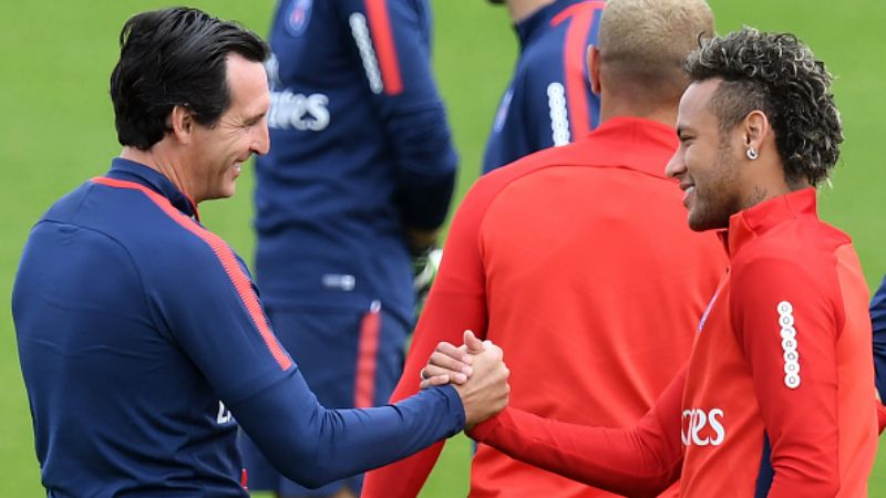 Unai Emery dan Neymar. Copyright: © getty images