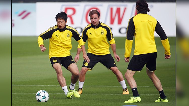 Mario Gotze (tengah) saat latihan bersama Borussia Dortmund. Copyright: © getty images