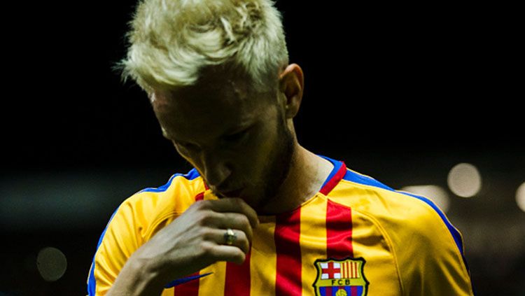 Pemain sepak bola Barcelona, Ivan Rakitic, akhirnya mencurahkan isi hatinya secara gamblang terkait bagaimana karirnya bersama raksasa LaLiga Spanyol tersebut. Copyright: © getty images