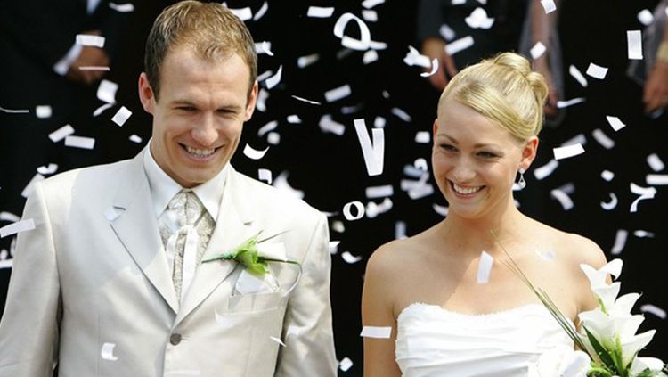 Bernadien Eillert, istri dari Arjen Robben, winger Bayern Munchen Copyright: © elgrafico.mx