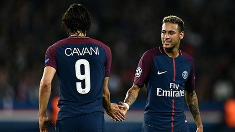 Neymar dan Edinson Cavani disebut-sebut memiliki hubungan yang buruk di PSG. Copyright: © INDOSPORT