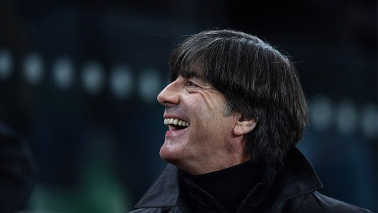 Pelatih Timnas Jerman, Joachim Low yang direkomendasikan Xavi gantikan Ronald Koeman malah berminat gabung Real Madrid. Copyright: © INDOSPORT