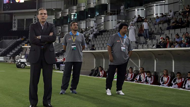 Pelatih Timnas Suriah, Ayman Hakeem. Copyright: © dailymail.co.uk