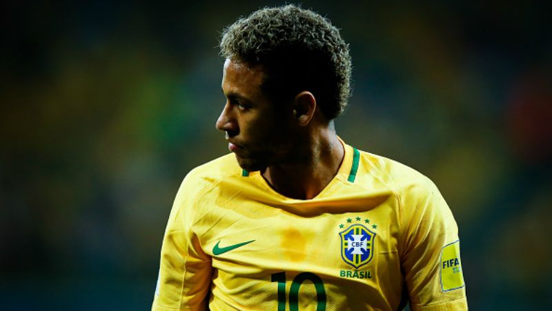Neymar kenakan nomor punggung keramat di Timnas Brasil. Copyright: © INDOSPORT