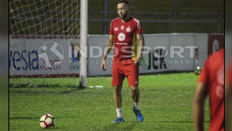 Marcel Sacramento, striker Semen Padang. Copyright: © Taufik Hidayat/INDOSPORT