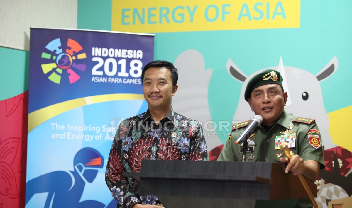 Imam Nahrawi dan Edy Rahmayadi dalam membahas Sepakbola Nasional. Herry Ibrahim/INDOSPORT Copyright: © Herry Ibrahim/INDOSPORT