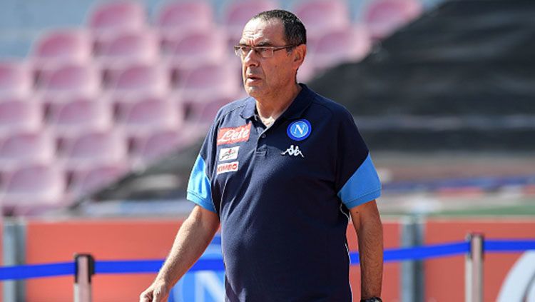 Pelatih Napoli, Maurizio Sarri. Copyright: © INDOSPORT