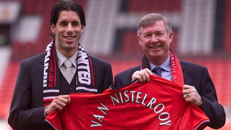 Ruud van Nistelrooy saat pertama kali didatangkan oleh Man United. Copyright: © TalkSport