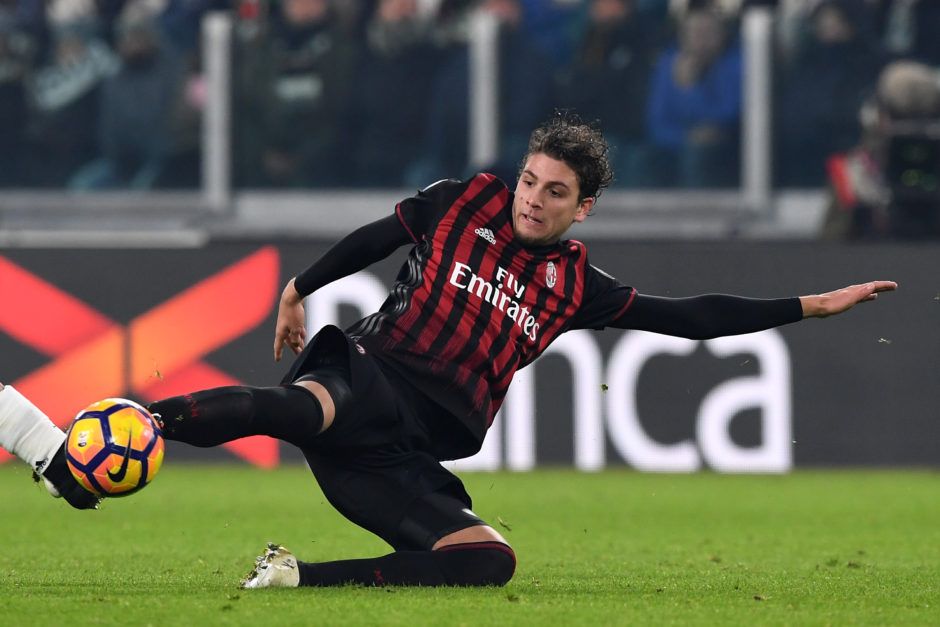 Tampil gemilang di Sassuolo sehingga kini jadi incaran Juventus, Manuel Locatelli mengaku patah hati saat diminta meninggalkan AC Milan pada 2018 lalu. Copyright: © -