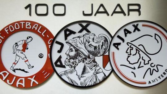 Logo Ajax. Copyright: © INDOSPORT