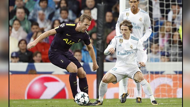 Harry Kane (kiri) saat melawan Real Madrid. Copyright: &copy; INDOSPORT