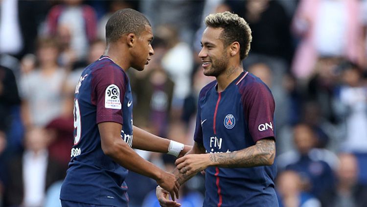 Dua bintang Paris Saint-Germain, Neymar dan Kylian Mbappe, disebut layak memenangkan trofi Ballon d'Or di masa mendatang. Copyright: © INDOSPORT