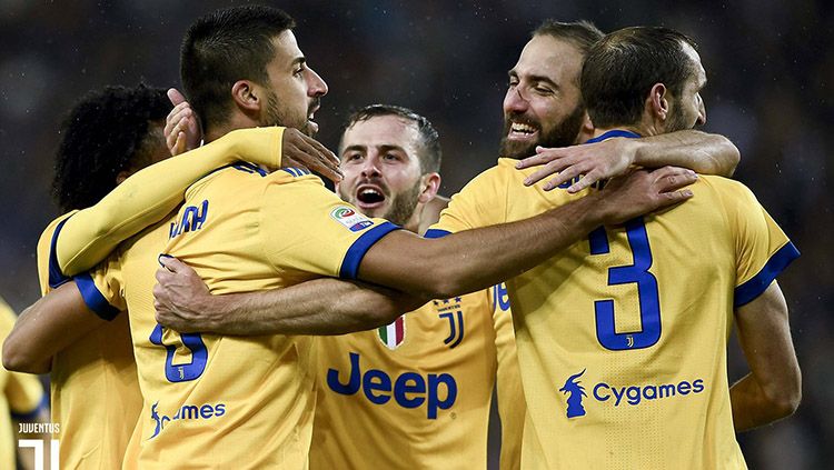 Selebrasi skuat Juventus usai menang atas Udinese. Copyright: © juventusfc