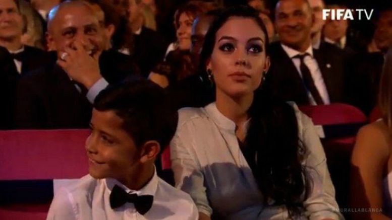 Cristiano Ronaldo dan sang kekasih, Georgina Rodriguez. Copyright: Â© Instagram@georginagio