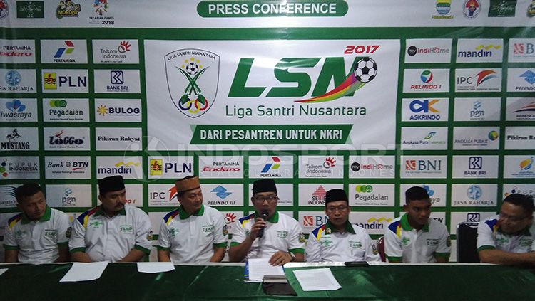 Konferensi pers pertandingan dalam laga final Liga Santri Nusantara (LSN) 2017. Copyright: © Muhammad Ginanjar/INDOSPORT