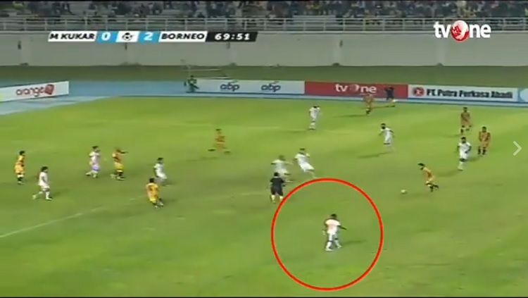 Aksi Terens Puhiri Copyright: © Youtube.com/tvOneNews