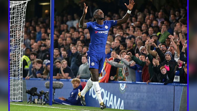 Selebrasi bek tengah Chelsea, Antonio Rudiger. Copyright: © INDOSPORT