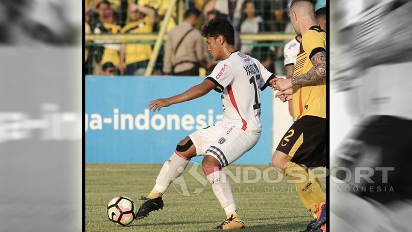 Yandi Sofyan saat sesi latihan Bali United. Copyright: Â© INDOSPORT