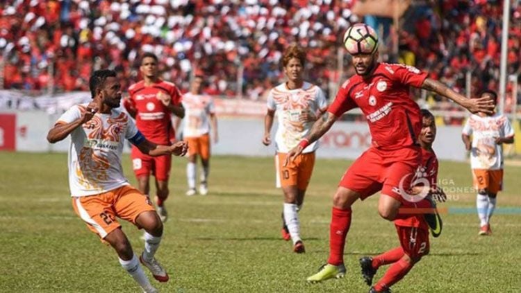 Semen Padang vs Perseru Copyright: © liga-indonesia.id