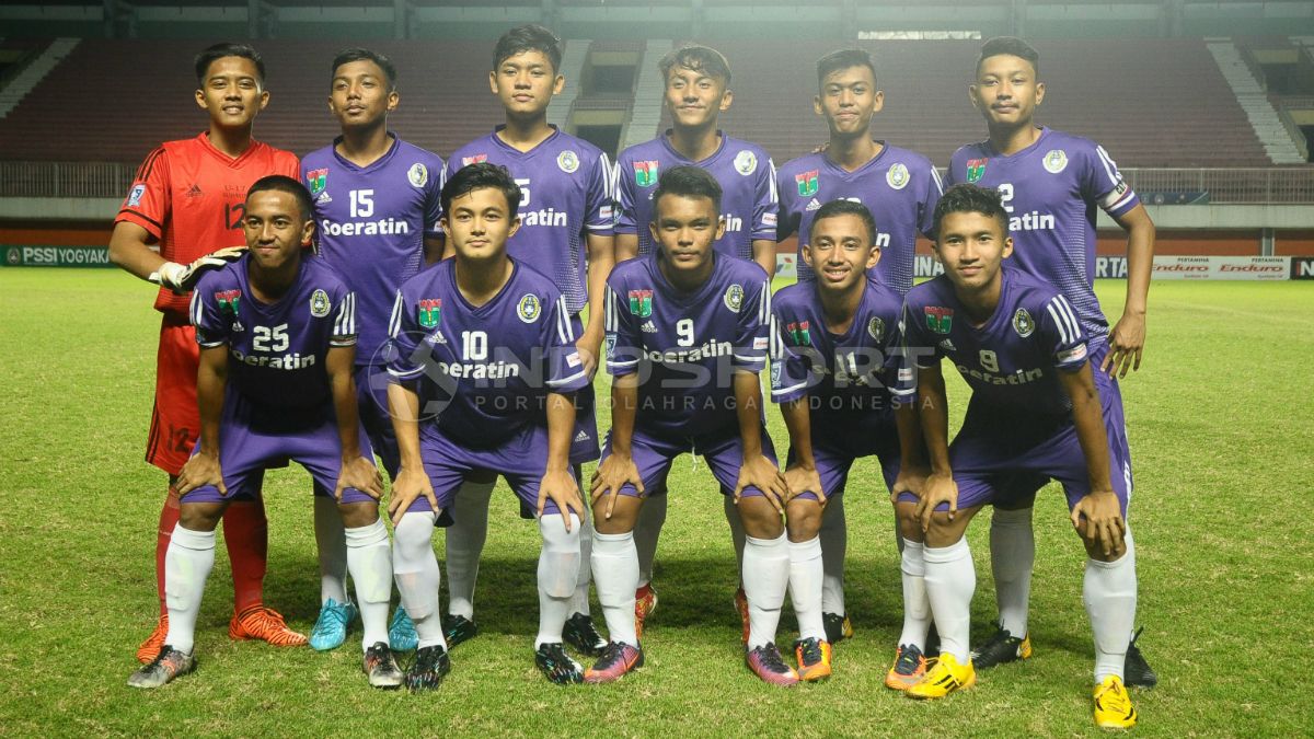 Line up Persita Tangerang. Copyright: © Prima Pribadi/INDOSPORT